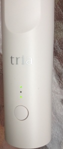 This is how the Tria looks when you put it against your skin and it must detect if your skin tone is safe.